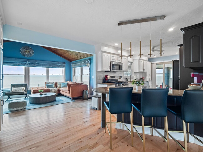 Photo - 32414 Lake Rd Unit ID1321796P