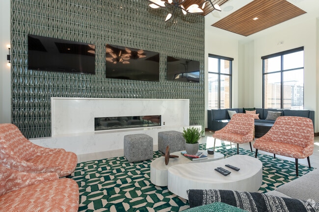 Clubhouse - Vida @ Fitzsimons