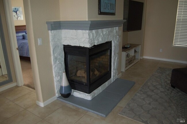 Photo - 402 Palisades Dr