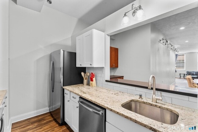 Photo - 196 Crown St Unit 209