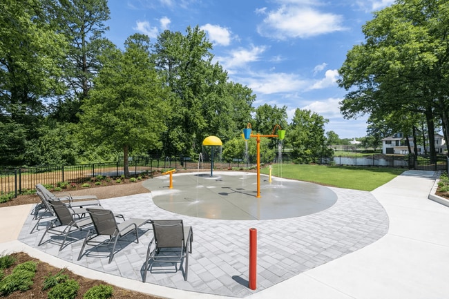 Photo - Somerset Apartments