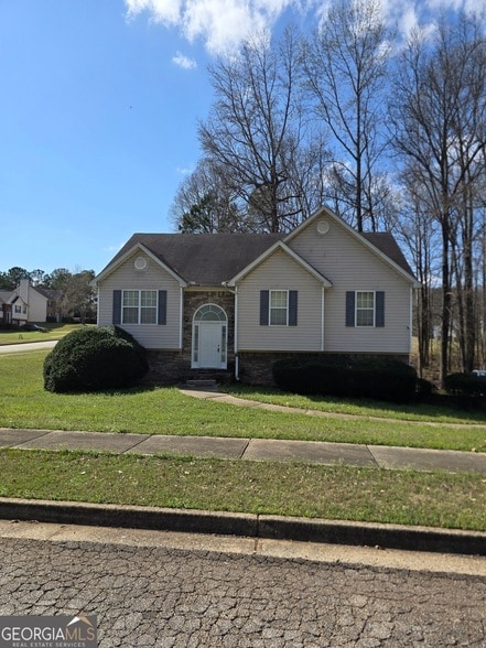 Building Photo - 65 Trelawney Ave