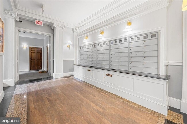Photo - 1830 17th St NW Unit 103