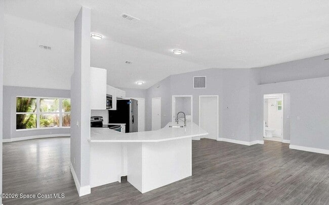 Photo - 614 Elmont St NW