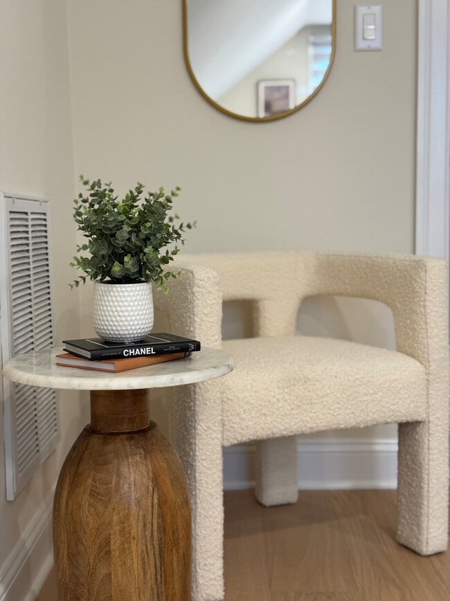 Photo - 240 Norgrove Ave Unit ID1239742P