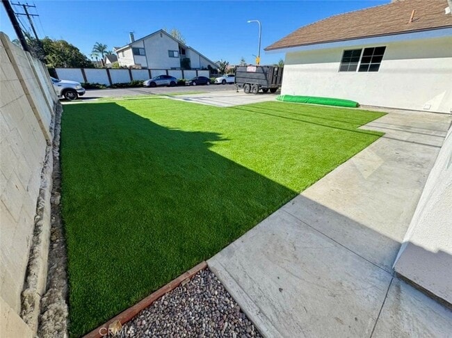 Photo - 10121 Eagle Ave