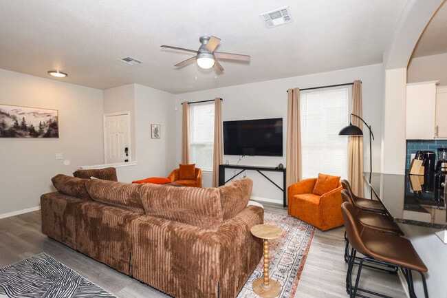 Photo - 2418 Allred Dr Unit ID1355773P