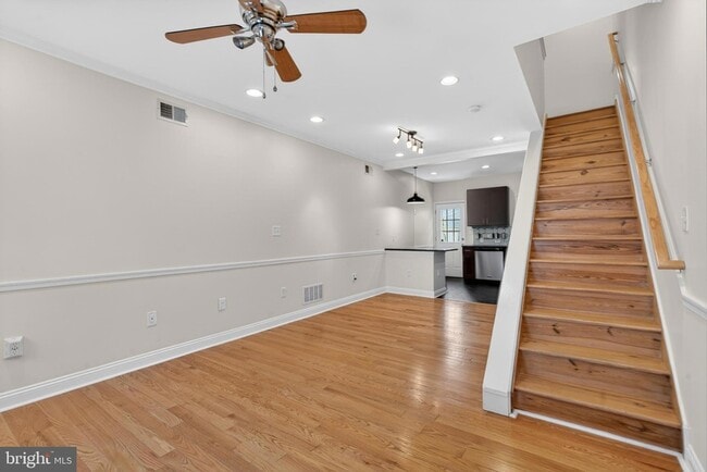 Photo - 2355 E Harold St