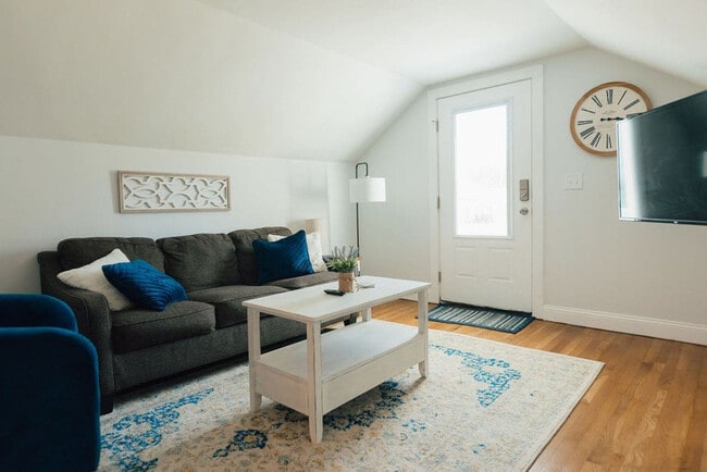 Photo - 905 Hill St Unit ID1397964P