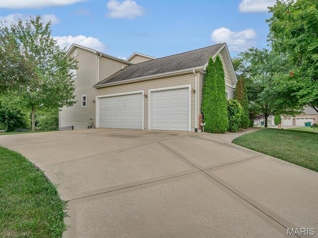 Photo - 1200 Gregerson Ct