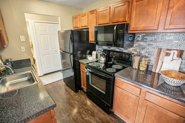 Photo - Solon Club Apartment Homes