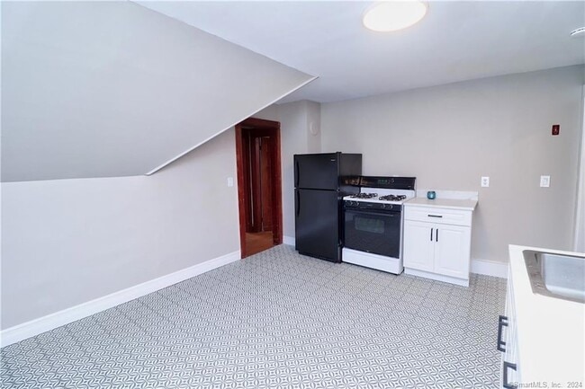 Photo - 165 Elm St