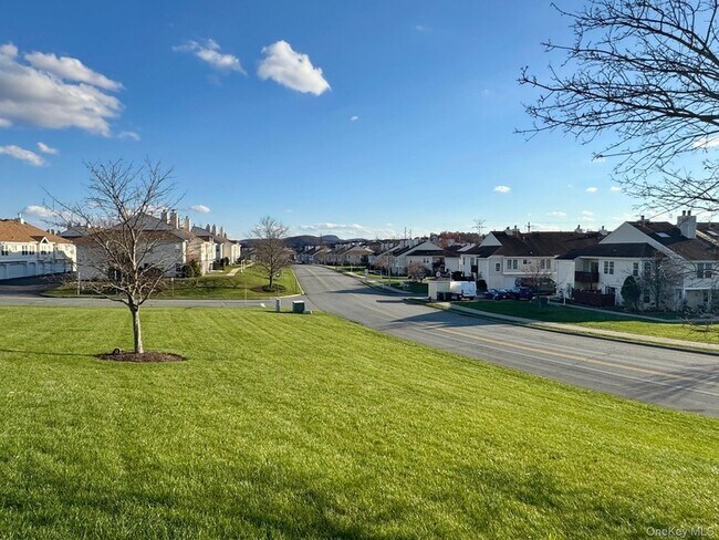 Photo - 3917 Whispering Hills Dr