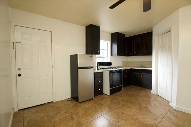 Photo - 6741 Ave E