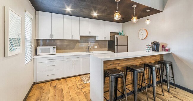 Photo - Seasons 704 Apartments