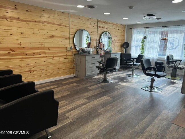 Photo - 17 Bound Ave