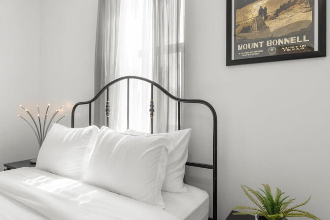 Photo - 1201 E Cesar Chavez St Unit ID1254589P