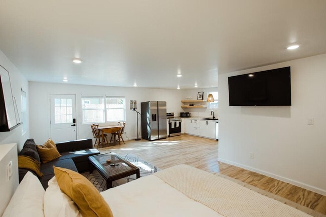 Photo - 1908 Morrow Ave Unit ID1352450P