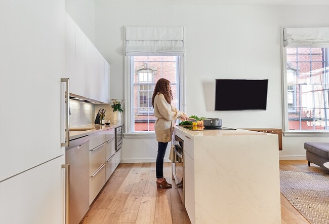 Photo - 121 Middle St Unit ID1366938P