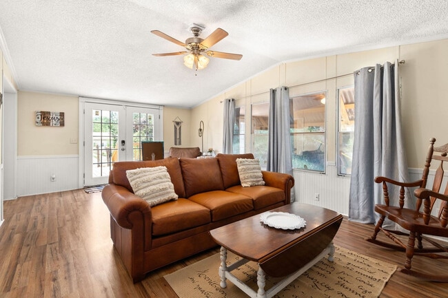 Photo - 705 Firefly Dr Unit ID1365728P