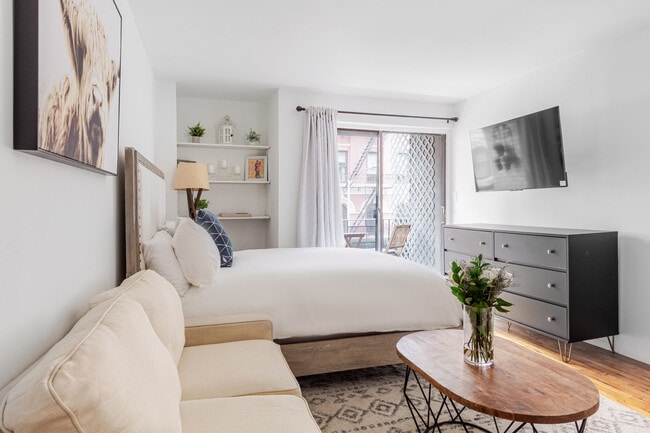 Photo - 328 W 11th St Unit FL2-ID1053013P