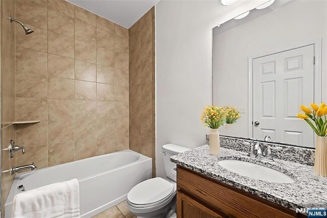 Photo - 9 Landmark Ln Unit 1003