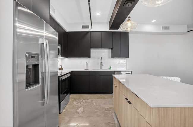 Photo - 116 W 3rd St Unit ID1322460P