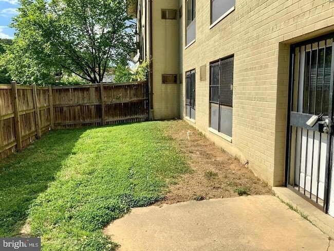 Photo - 3109 Naylor Rd SE