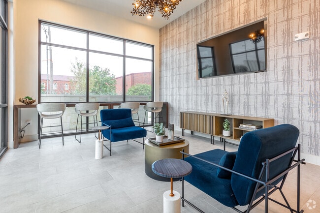 Rideshare Lounge - The Huntley