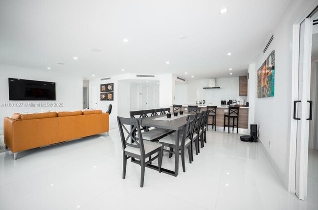 Photo - 5600 Collins Ave Unit 14K