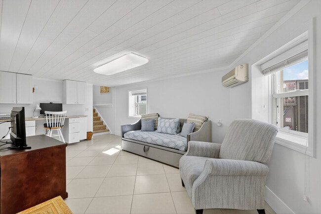 Building Photo - 1282 Nettles Blvd Unit SI ID1541575P