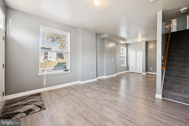 Photo - 138 N King St