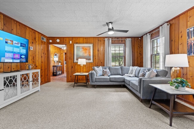 Photo - 264 Euharlee Rd SW Unit ID1234813P