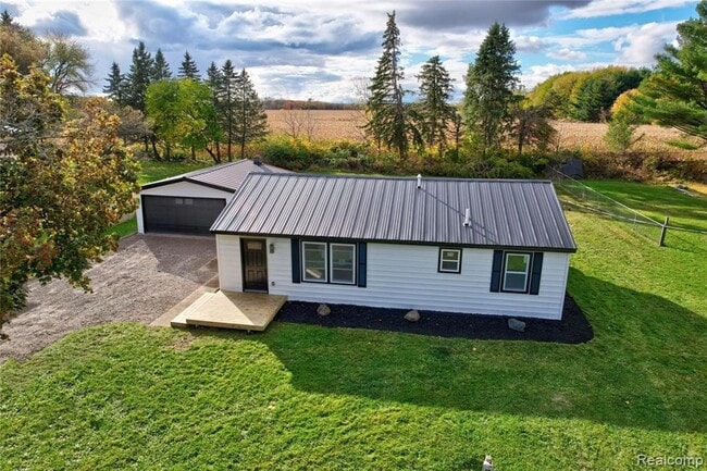 Photo - 1445 N Seymour Rd