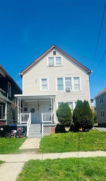 Building Photo - 18 Taylor Ave Unit 3
