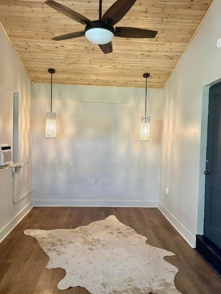 Photo - 301 Melody Ln