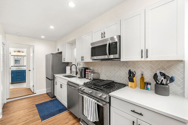 Photo - 659 S Peachtree St Unit ID1019258P