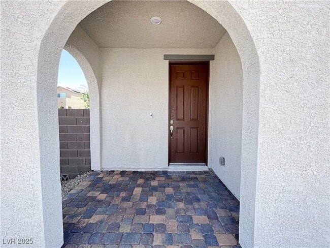 Photo - 2942 Gaffer Film St