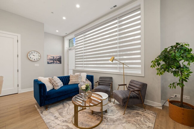 Photo - 801 S Western Ave Unit ID1262784P