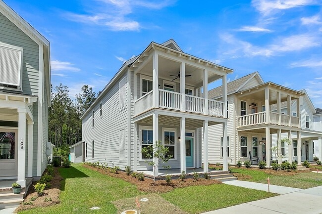 Photo - 110 Crimson St