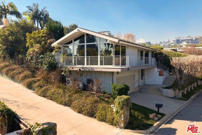 Photo - 1127 Angelo Dr