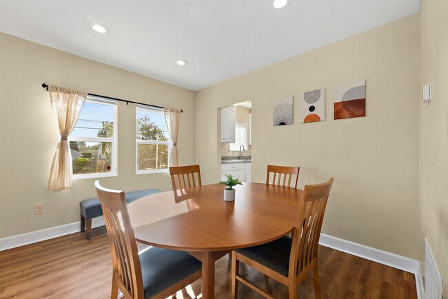 Photo - 109 E 45th St Unit ID1296627P