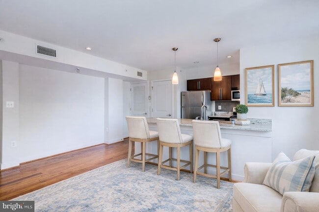 Photo - 420 16th St SE Unit 208