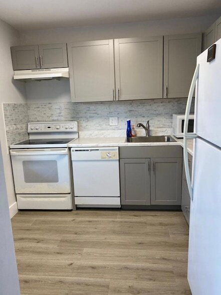Building Photo - 19 Abbey Ln Unit 2060