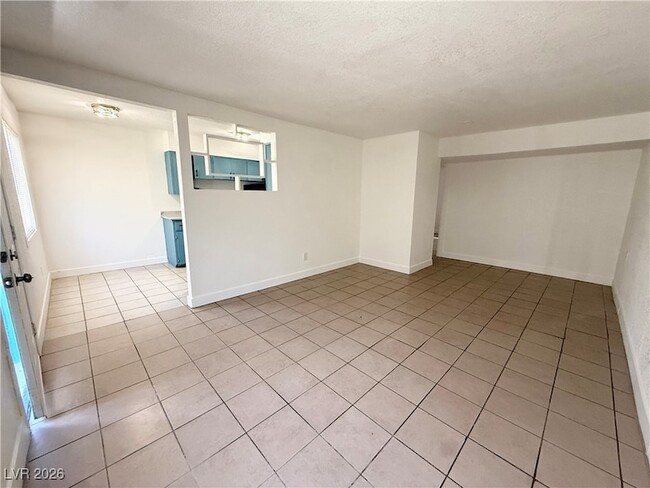 Photo - 2030 Sunrise Ave Unit 2