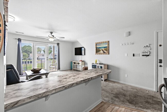 Photo - 215 Double Eagle Dr Unit SI FL2-ID1381673P