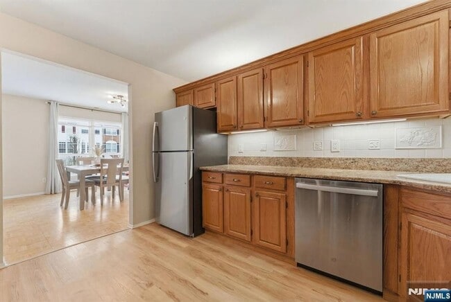 Photo - 774 Sassafras Ct