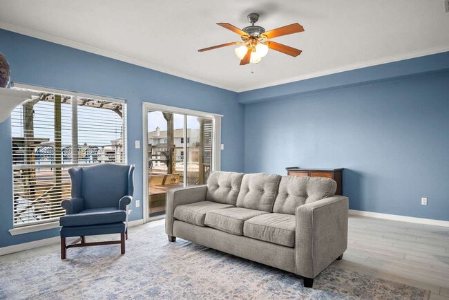 Building Photo - 15406 Gun Cay Ct Unit ID1291589P