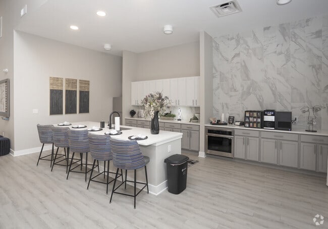 Clubhouse - Greenview