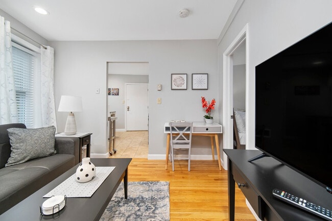 Photo - 348 North St Unit SI ID1364252P